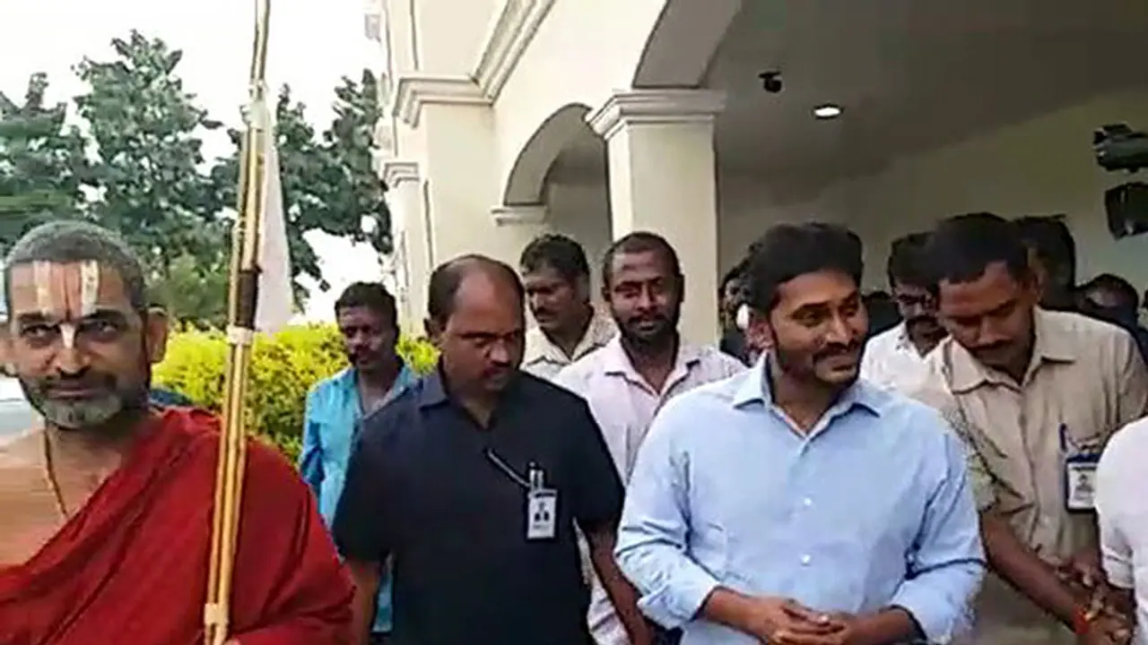 AP CM Chandrababu and opposition leader YS Jagan finally on same page AP CM Chandrababu and opposition leader YS Jagan finally on same page