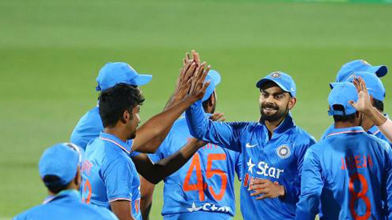 ಕೊಹ್ಲಿ ಪಡೆಯ ವೇತನ ಹೆಚ್ಚಳ ಬೇಡಿಕೆಗೆ ಸಮ್ಮತಿಸಿದ ಸಿಒಎ ಕೊಹ್ಲಿ ಪಡೆಯ ವೇತನ ಹೆಚ್ಚಳ ಬೇಡಿಕೆಗೆ ಸಮ್ಮತಿಸಿದ ಸಿಒಎ