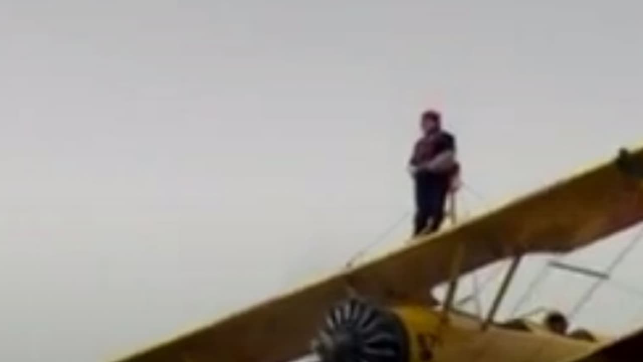 88 year old woman tied to wings of flying plane, calls it 'lovely'