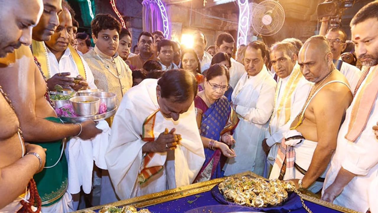 మొక్కుల్లో తప్పులేదు .. తప్పంటే సన్నాసులే మొక్కుల్లో తప్పులేదు .. తప్పంటే సన్నాసులే