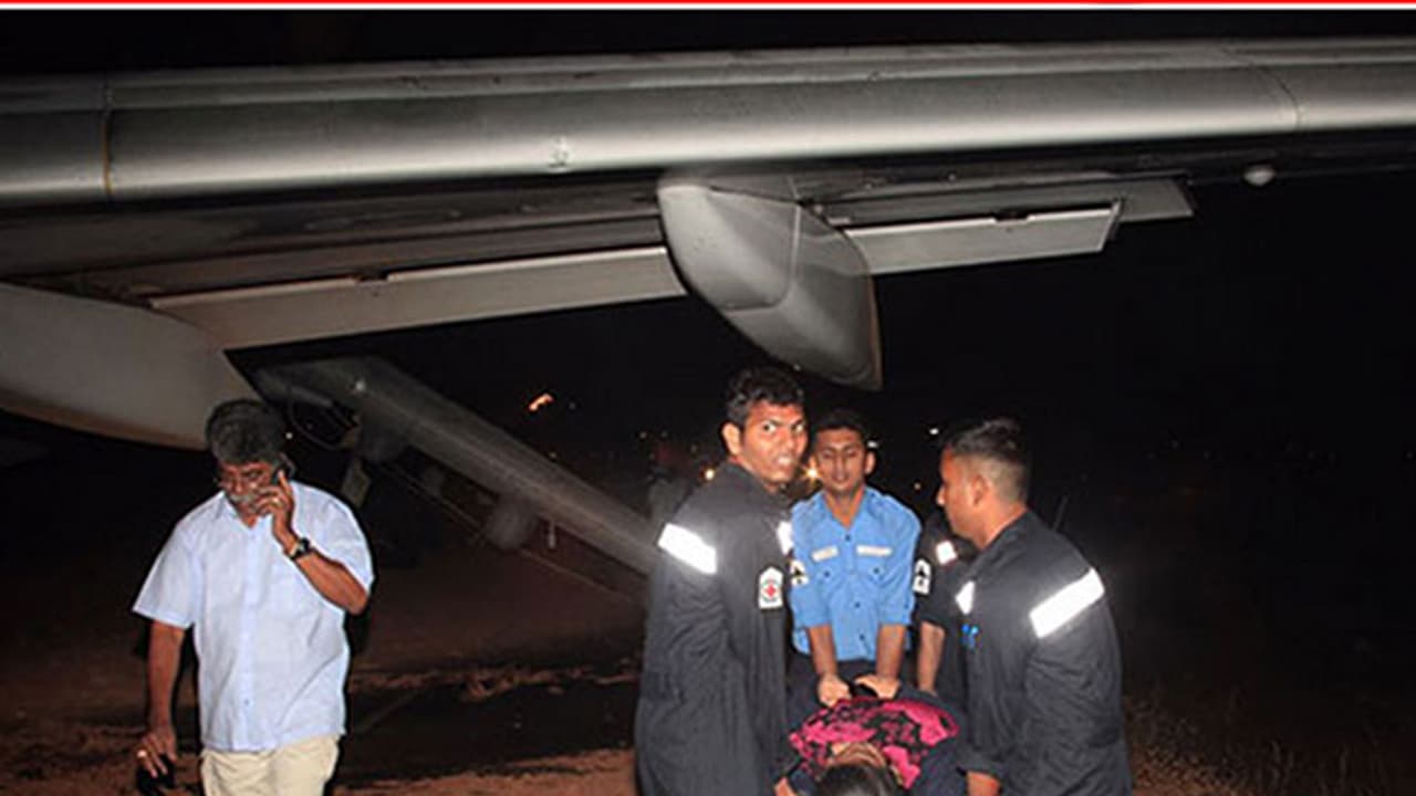 ಗೋವಾದಲ್ಲಿ ರನ್ವೇಯಿಂದ ಹೊರ ನುಗ್ಗಿದ ವಿಮಾನ : 15 ಮಂದಿಗೆ ಗಾಯ ಗೋವಾದಲ್ಲಿ ರನ್ವೇಯಿಂದ ಹೊರ ನುಗ್ಗಿದ ವಿಮಾನ : 15 ಮಂದಿಗೆ ಗಾಯ