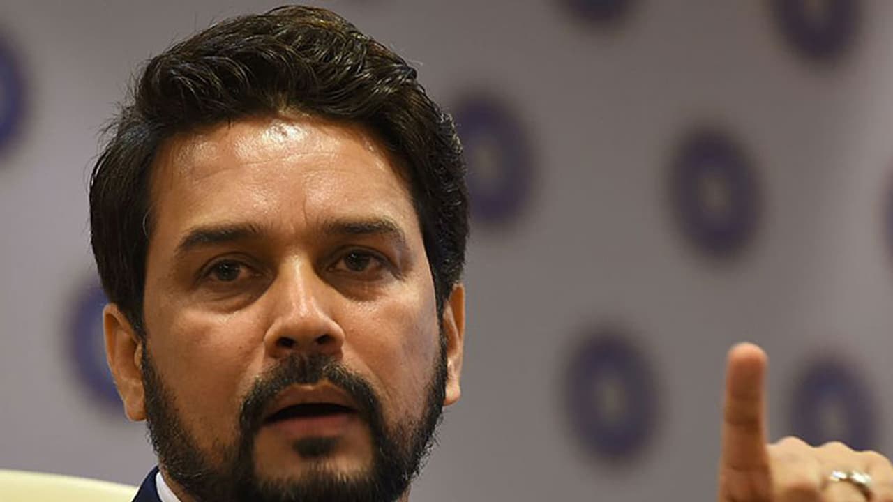 ಸುಳ್ಳು ಅಫಿಡಾವಿಟ್: ಬೇಷರತ್ ಕ್ಷಮೆ ಯಾಚಿಸಲು ಠಾಕೂರ್’ಗೆ ಸುಪ್ರೀಂ ತಾಕೀತು ಸುಳ್ಳು ಅಫಿಡಾವಿಟ್: ಬೇಷರತ್ ಕ್ಷಮೆ ಯಾಚಿಸಲು ಠಾಕೂರ್’ಗೆ ಸುಪ್ರೀಂ ತಾಕೀತು