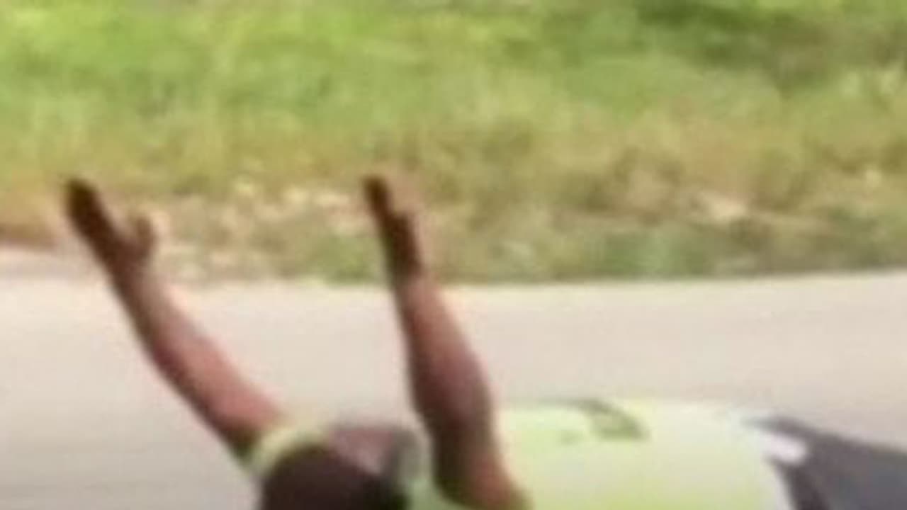 Viral video of black health worker shot by US police creates controversy Viral video of black health worker shot by US police creates controversy