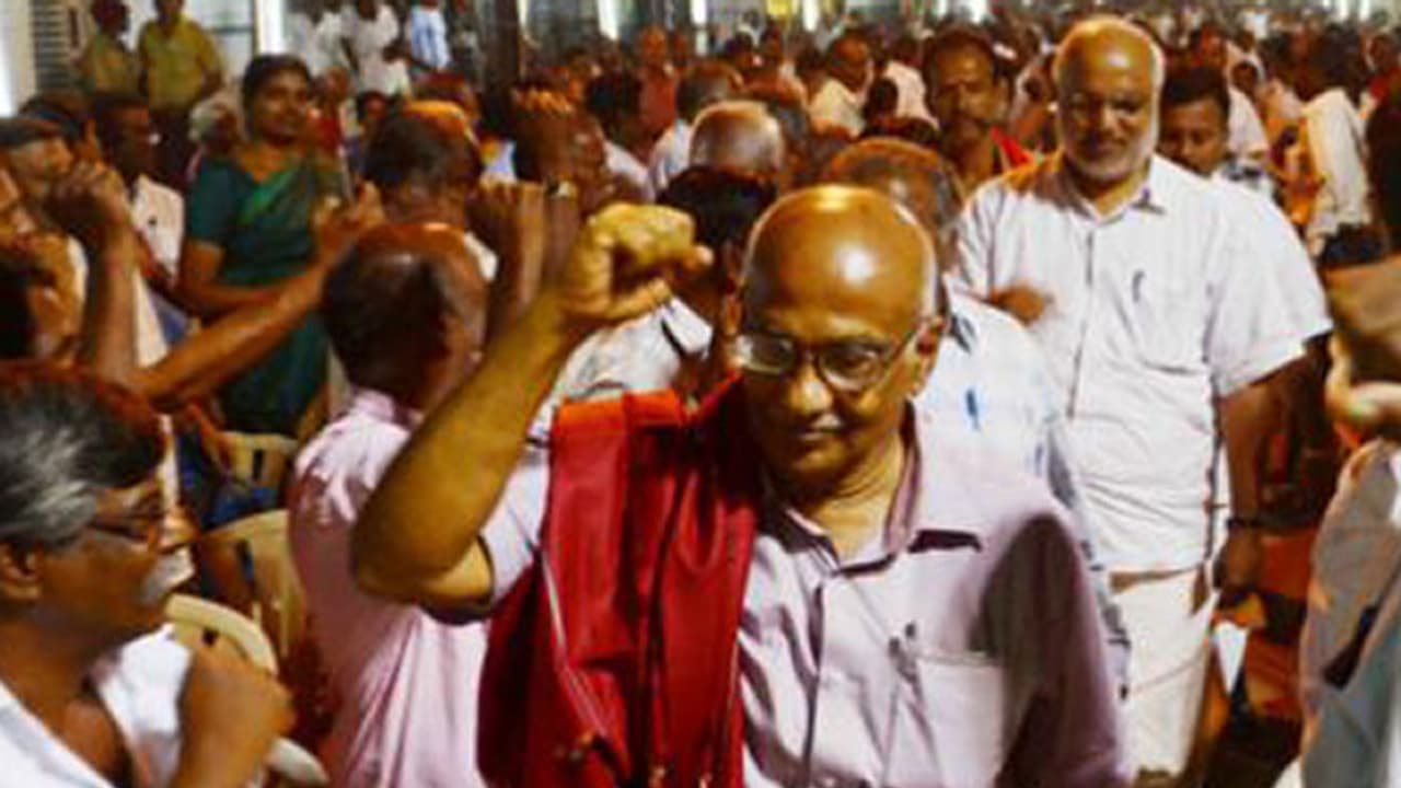 ഗവര്ണര് കേരള രാഷ്ട്രീയം പഠിക്കണം: എസ് രാമചന്ദ്രൻ പിള്ള ഗവര്ണര് കേരള രാഷ്ട്രീയം പഠിക്കണം: എസ് രാമചന്ദ്രൻ പിള്ള