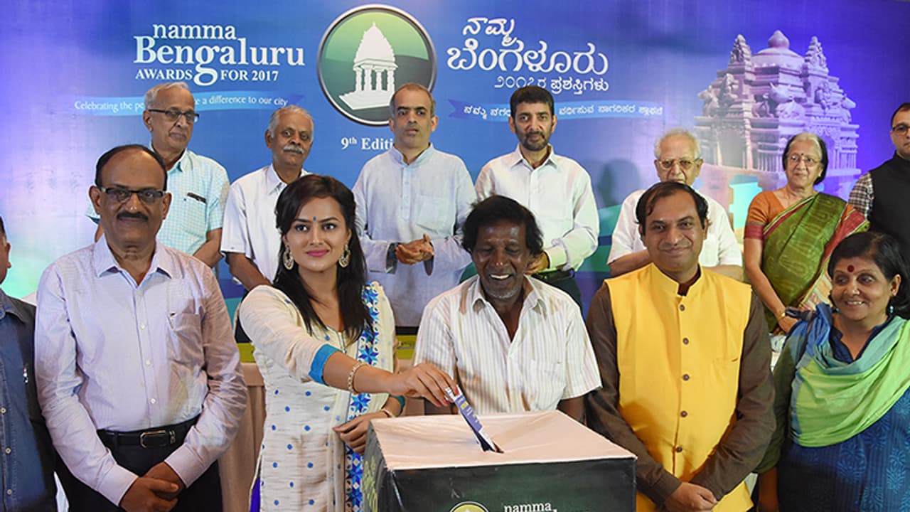 9ನೇ ‘ನಮ್ಮ ಬೆಂಗಳೂರು ಪ್ರಶಸ್ತಿ’ ಇಂದು ಪ್ರದಾನ : ಐದು ವಿಭಾಗದಲ್ಲಿ 41 ಮಂದಿ ಅಂತಿಮ ಸುತ್ತಿಗೆ 9ನೇ ‘ನಮ್ಮ ಬೆಂಗಳೂರು ಪ್ರಶಸ್ತಿ’ ಇಂದು ಪ್ರದಾನ : ಐದು ವಿಭಾಗದಲ್ಲಿ 41 ಮಂದಿ ಅಂತಿಮ ಸುತ್ತಿಗೆ