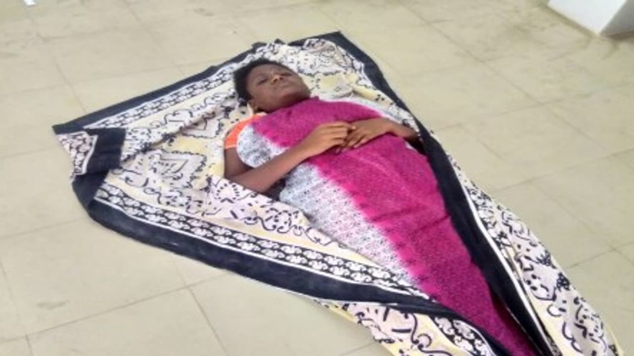 +2 தேர்வில் தோல்வி பயம் ரிசல்ட் வரும் முன்பே மாணவி தூக்கிட்டு தற்கொலை... +2 தேர்வில் தோல்வி பயம் ரிசல்ட் வரும் முன்பே மாணவி தூக்கிட்டு தற்கொலை...