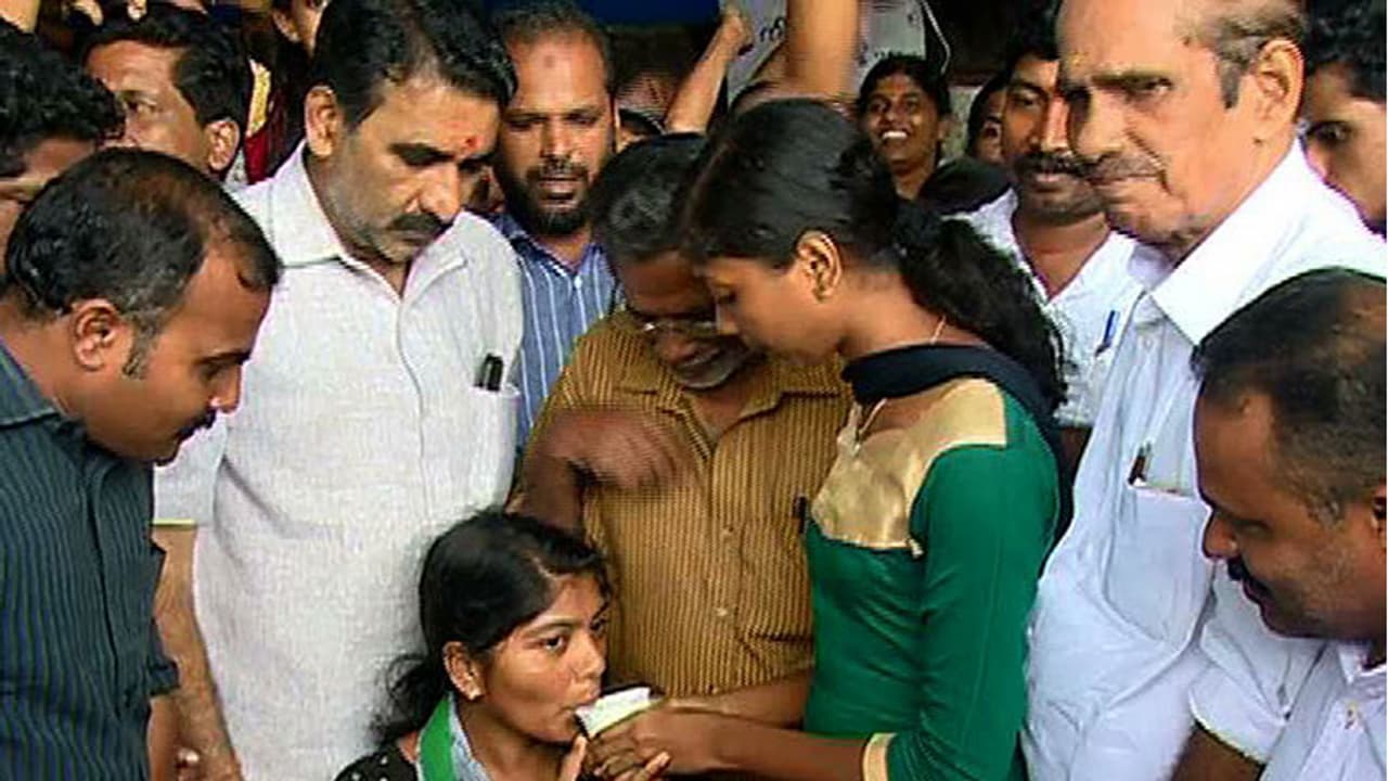 തൃശൂരിലെ ക്വാറി സമരം ഒത്തുതീർപ്പായി തൃശൂരിലെ ക്വാറി സമരം ഒത്തുതീർപ്പായി