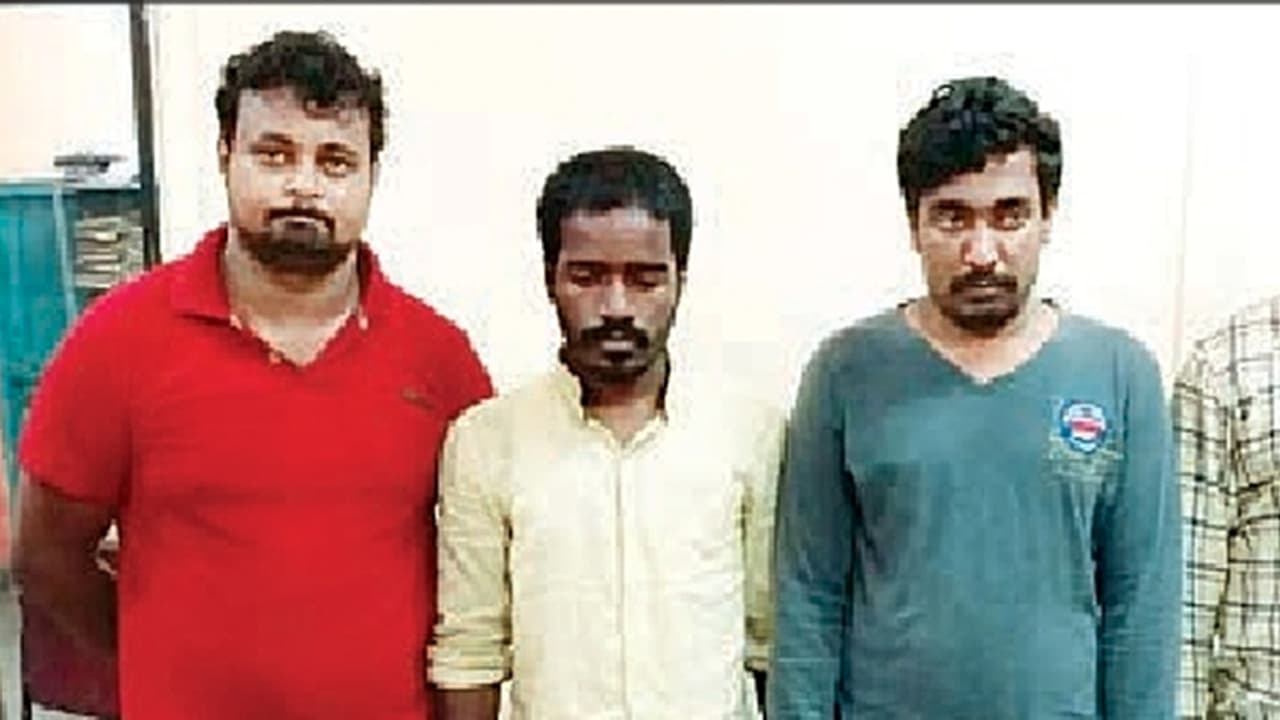 ಹನಿಟ್ರ್ಯಾಪ್: ಮಹಿಳೆಯರು ಸೇರಿ 6 ಸೆರೆ ಹನಿಟ್ರ್ಯಾಪ್: ಮಹಿಳೆಯರು ಸೇರಿ 6 ಸೆರೆ