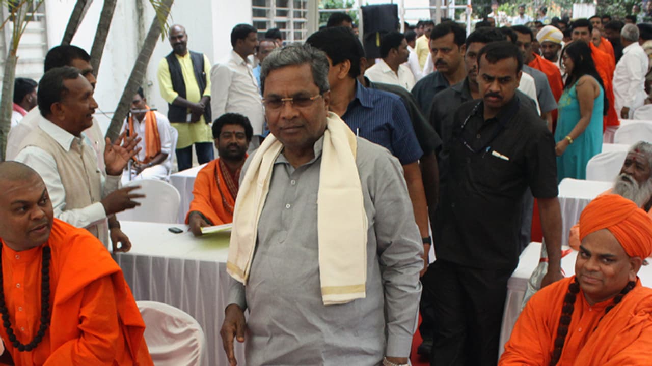 ’ಹಿಂದ’ ಸ್ವಾಮಿಗಳ ಓಲೈಕೆಗೆ ಮುಂದಾದ ಸಿಎಂ ಸಿದ್ದರಾಮಯ್ಯ