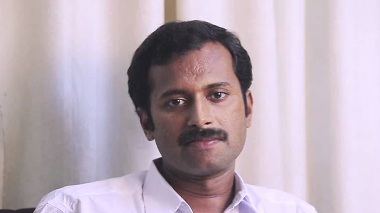 എംഎൽഎ അനൂപ് ജേക്കബ് സഞ്ചരിച്ച കാർ അപകടത്തിൽപ്പെട്ടു