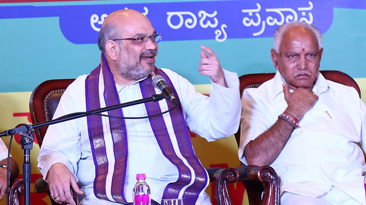 ಸಿದ್ದರಾಮಯ್ಯಗೆ ಕಾಡುತ್ತಿದೆಯಾ ಸೋಲಿನ ಭೀತಿ ಸಿದ್ದರಾಮಯ್ಯಗೆ ಕಾಡುತ್ತಿದೆಯಾ ಸೋಲಿನ ಭೀತಿ