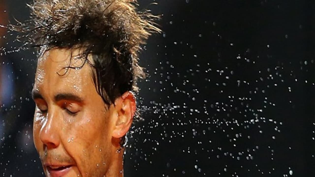 கோடை காலத்தில் உண்டாகும் வியர்வை நாற்றத்தை துளசி கொண்டு போக்கலாம்... எப்படி? கோடை காலத்தில் உண்டாகும் வியர்வை நாற்றத்தை துளசி கொண்டு போக்கலாம்... எப்படி?