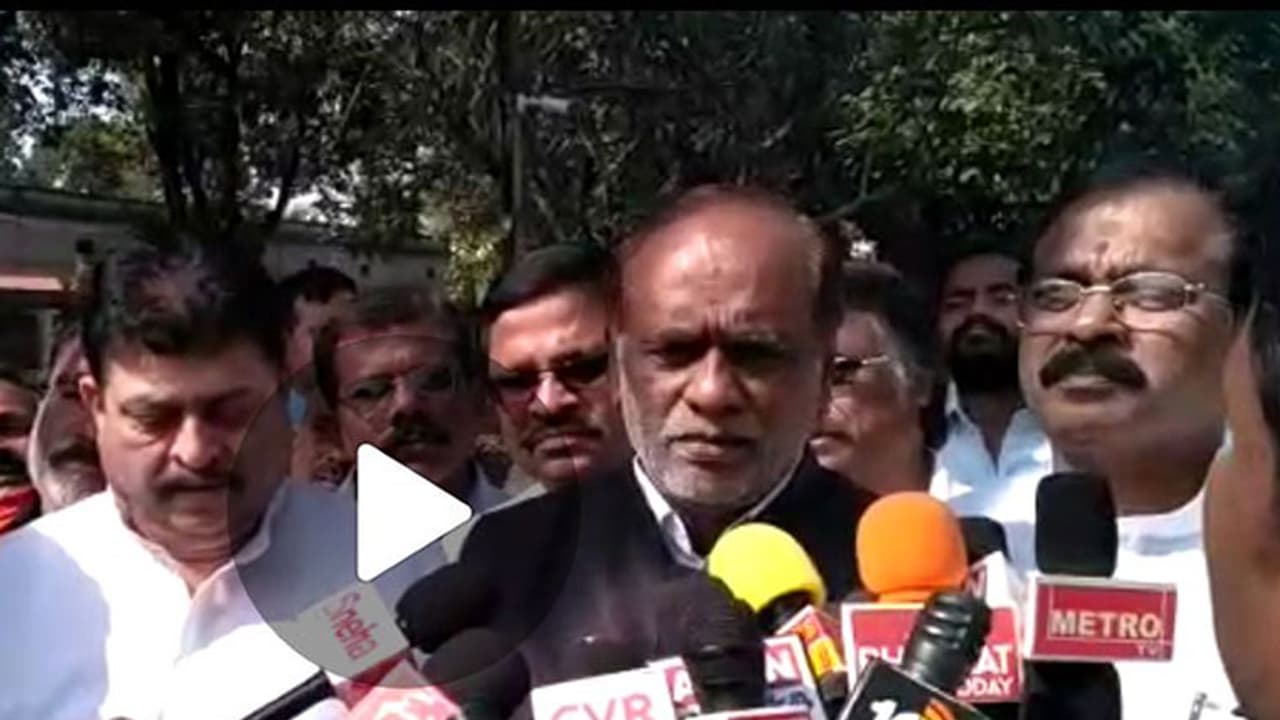 త్వరలో తెలంగాణలో పొలిటికల్ సర్జికల్ స్ట్రైక్: లక్ష్మణ్ త్వరలో తెలంగాణలో పొలిటికల్ సర్జికల్ స్ట్రైక్: లక్ష్మణ్