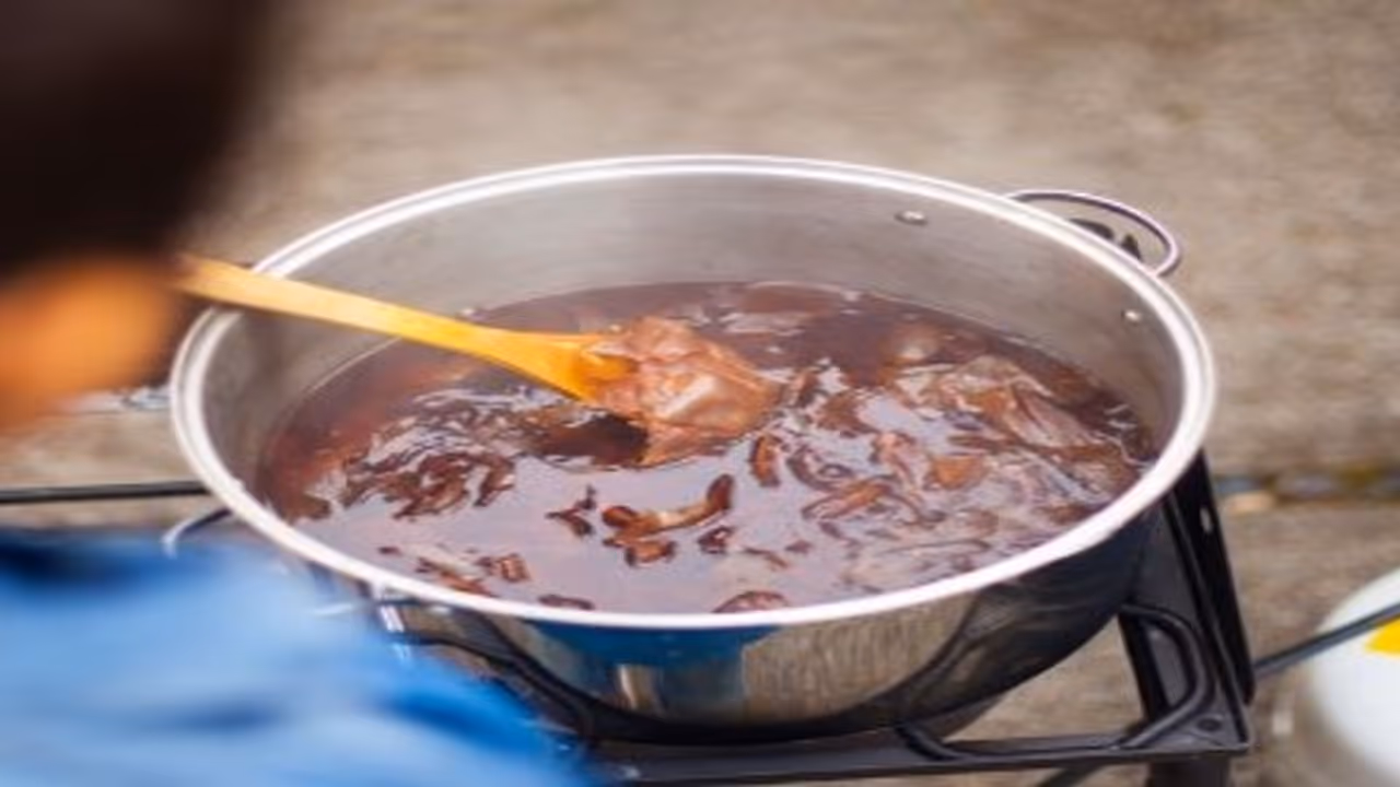 தூக்கி எறியும் வெங்காயத் தோலில் எவ்வளவு மருத்துவ குணங்கள் இருக்கு தெரியுமா?