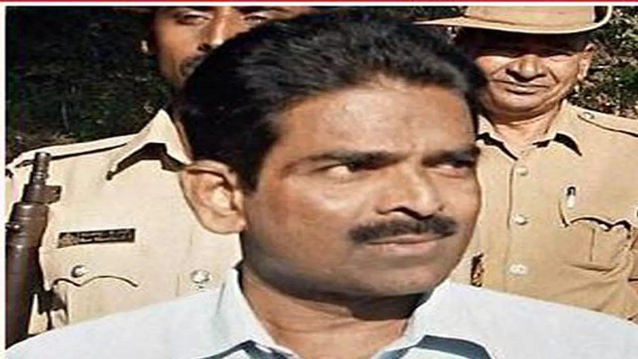 ലൈംഗിക ബന്ധത്തിന് ശേഷം യുവതിയെ സയനൈഡ് നല്കി കൊലപ്പെടുത്തി; പ്രതിക്ക് ജീവപര്യന്തം ലൈംഗിക ബന്ധത്തിന് ശേഷം യുവതിയെ സയനൈഡ് നല്കി കൊലപ്പെടുത്തി; പ്രതിക്ക് ജീവപര്യന്തം