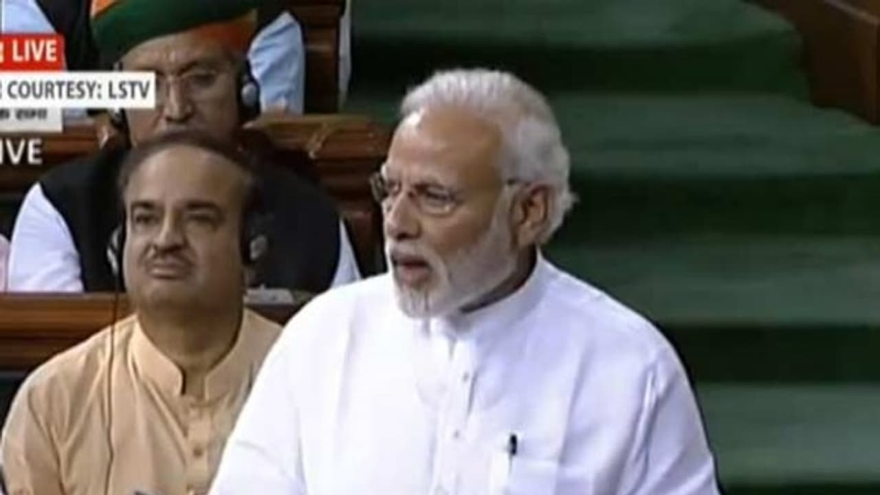 பிரதமர் நாற்காலியை பிடிக்க ராகுல் காந்தி துடிக்கிறார் !! நான் இந்த நாற்காலியில் இருந்து எழ வேண்டும் என்பதற்காக நடிக்கிறார் !! மோடி கடும் தாக்கு… பிரதமர் நாற்காலியை பிடிக்க ராகுல் காந்தி துடிக்கிறார் !! நான் இந்த நாற்காலியில் இருந்து எழ வேண்டும் என்பதற்காக நடிக்கிறார் !! மோடி கடும் தாக்கு…