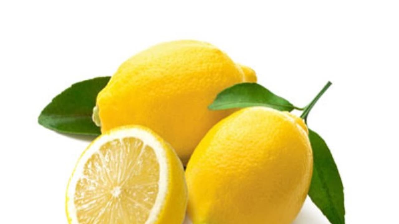 உடல் எடையை குறைக்க எலுமிச்சம் பழம் நன்றாக உதவுமாம். எப்படின்னு இதை வாசிச்சு தெரிஞ்சுக்குங்க... உடல் எடையை குறைக்க எலுமிச்சம் பழம் நன்றாக உதவுமாம். எப்படின்னு இதை வாசிச்சு தெரிஞ்சுக்குங்க...