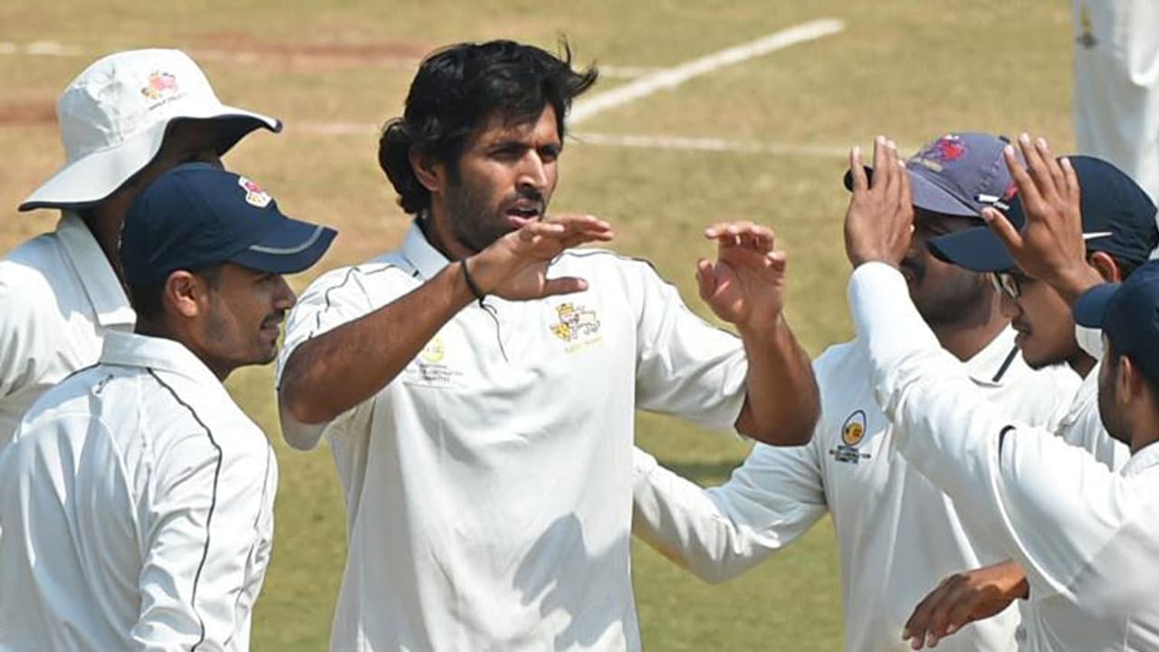 ರಣಜಿ ಟ್ರೋಫಿ ಹೈಲೈಟ್ಸ್: ಐತಿಹಾಸಿಕ ಪಂದ್ಯದಲ್ಲಿ ಸೋಲು ತಪ್ಪಿಸಿಕೊಂಡ ಮುಂಬೈ ರಣಜಿ ಟ್ರೋಫಿ ಹೈಲೈಟ್ಸ್: ಐತಿಹಾಸಿಕ ಪಂದ್ಯದಲ್ಲಿ ಸೋಲು ತಪ್ಪಿಸಿಕೊಂಡ ಮುಂಬೈ