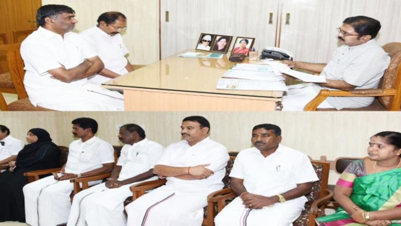 மார்ச் 15 அதிமுக ஆட்சிமன்றக்குழு கூட்டம் – ஆர்.கே.நகர் தொகுதி வேட்பாளர் தேர்வா? மார்ச் 15 அதிமுக ஆட்சிமன்றக்குழு கூட்டம் – ஆர்.கே.நகர் தொகுதி வேட்பாளர் தேர்வா?