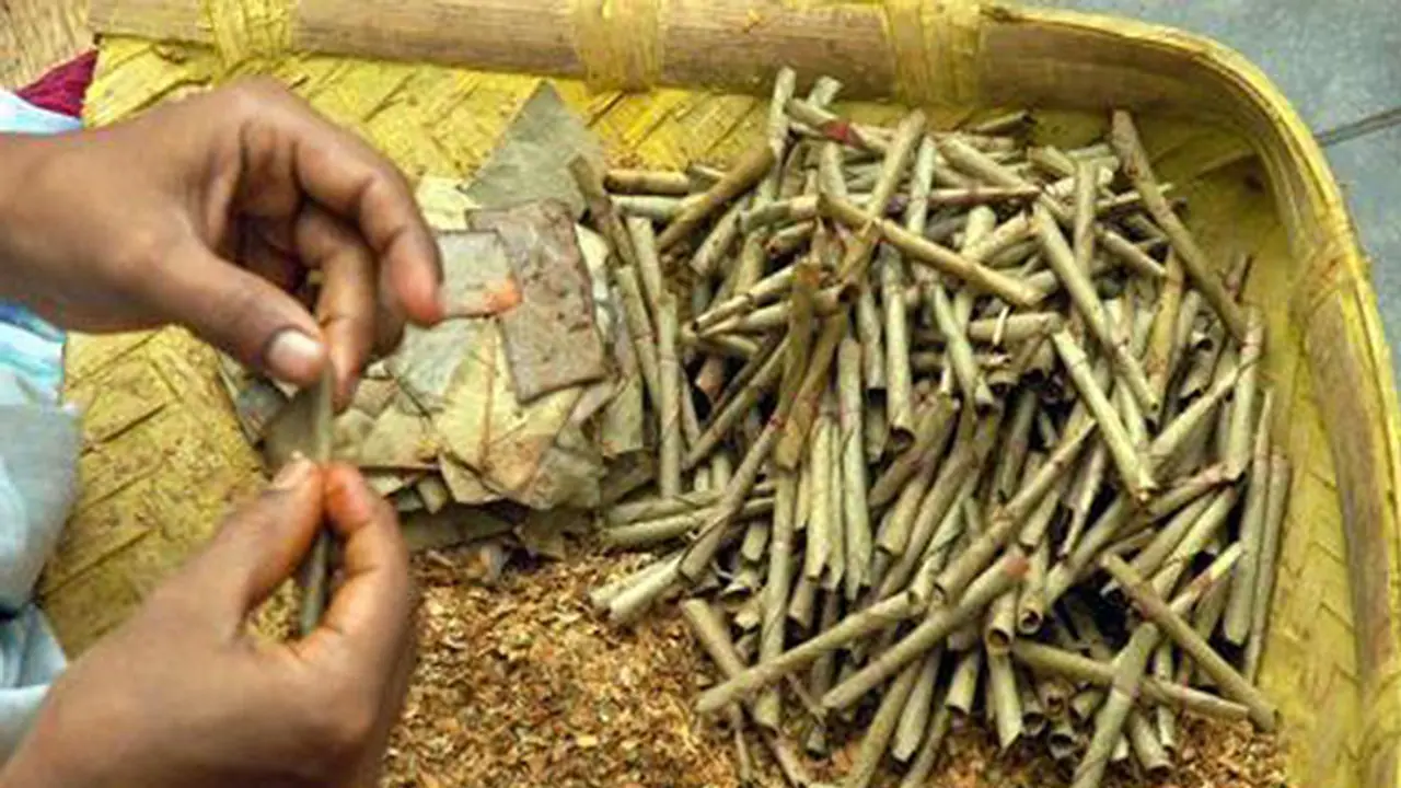 Tamil Nadu: Beedi manufacturing giant Seyadu Beedi Company raided Tamil Nadu: Beedi manufacturing giant Seyadu Beedi Company raided