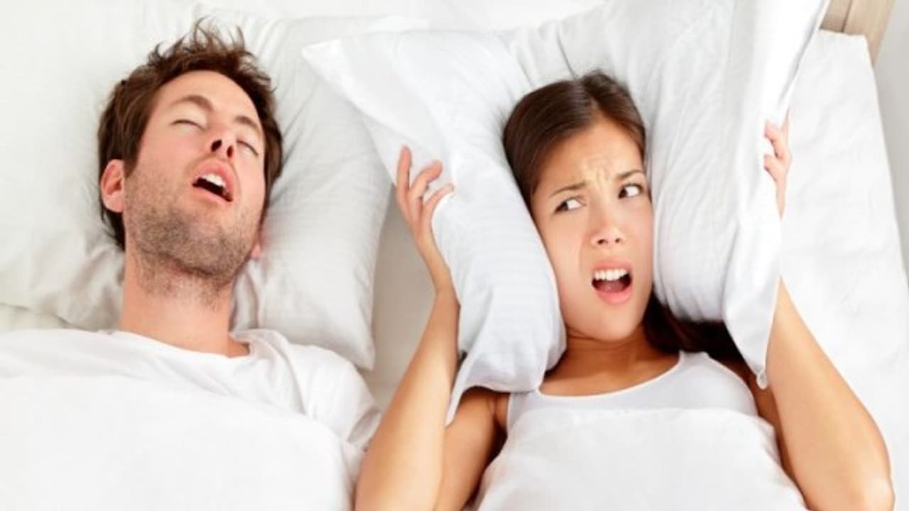 குறட்டை விடுவதால் மனைவியின் கோபத்திற்கு ஆளாகிறீர்களா? இந்த பானத்தை குடித்தால் குறட்டை வராது... குறட்டை விடுவதால் மனைவியின் கோபத்திற்கு ஆளாகிறீர்களா? இந்த பானத்தை குடித்தால் குறட்டை வராது...