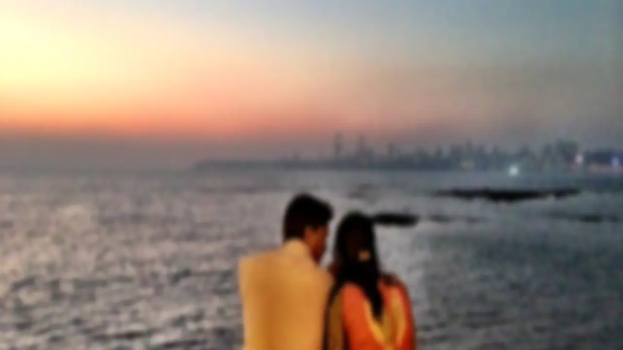 திருமணம் வரை வந்து கழட்டி விட்ட காதலன்... வீட்டிற்க்கே சென்று போராடும் இளம் பெண்... திருவாரூரில் பரபரப்பு! திருமணம் வரை வந்து கழட்டி விட்ட காதலன்... வீட்டிற்க்கே சென்று போராடும் இளம் பெண்... திருவாரூரில் பரபரப்பு!