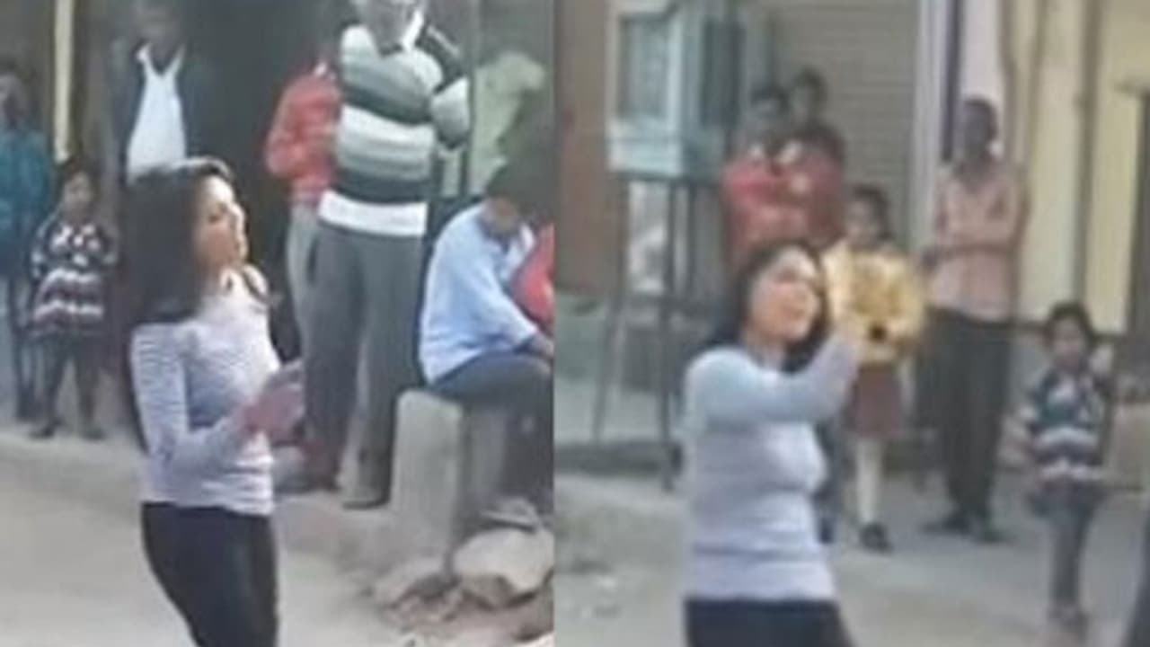 പ്രണയം തകര്‍ന്നാല്‍ ഇങ്ങനെ ആഘോഷിക്കണം.!