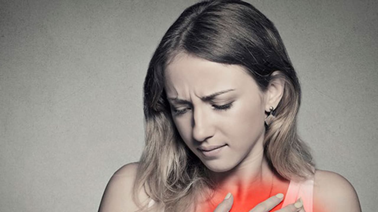 സ്ത്രീകളിലെ ഹൃദയാഘാതം: ശ്രദ്ധിക്കണം ഈ ലക്ഷണങ്ങള് സ്ത്രീകളിലെ ഹൃദയാഘാതം: ശ്രദ്ധിക്കണം ഈ ലക്ഷണങ്ങള്