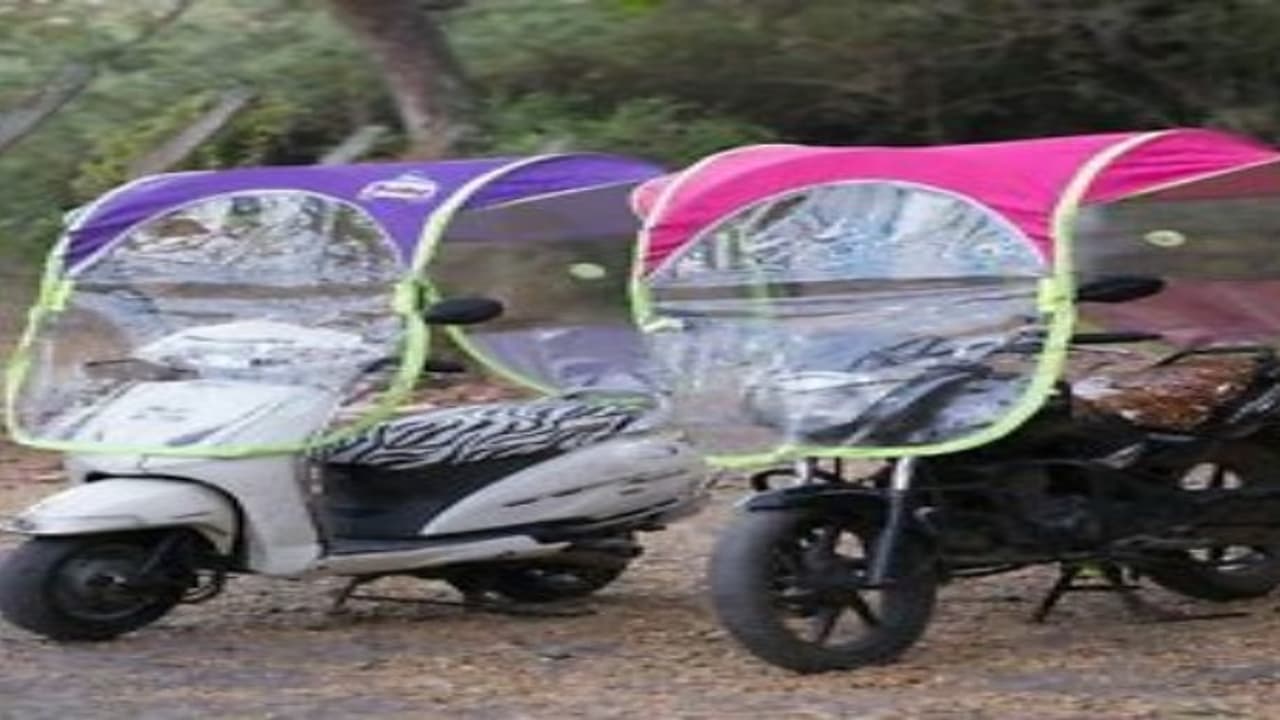 வந்துவிட்டது அசத்தலான இருசக்கர வாகன குடை..! இனி120 டிகிரி ஃபாரன்ஹீட் வெப்பத்தையும் சமாளிக்கலாம்... வந்துவிட்டது அசத்தலான இருசக்கர வாகன குடை..! இனி120 டிகிரி ஃபாரன்ஹீட் வெப்பத்தையும் சமாளிக்கலாம்...