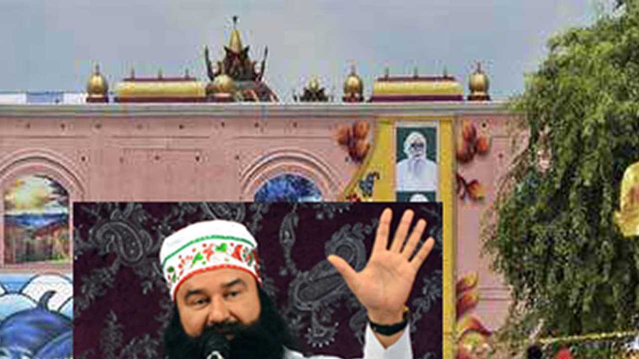 ಡೇರಾ ಶೋಧಕಾರ್ಯ: ಬಾಬಾನ ‘ಗುಫಾ’ದಿಂದ ಸಾಧ್ವಿಯರ ಹಾಸ್ಟೆಲ್’ಗೆ ಸುರಂಗ ಮಾರ್ಗ ಪತ್ತೆ! ಡೇರಾ ಶೋಧಕಾರ್ಯ: ಬಾಬಾನ ‘ಗುಫಾ’ದಿಂದ ಸಾಧ್ವಿಯರ ಹಾಸ್ಟೆಲ್’ಗೆ ಸುರಂಗ ಮಾರ್ಗ ಪತ್ತೆ!