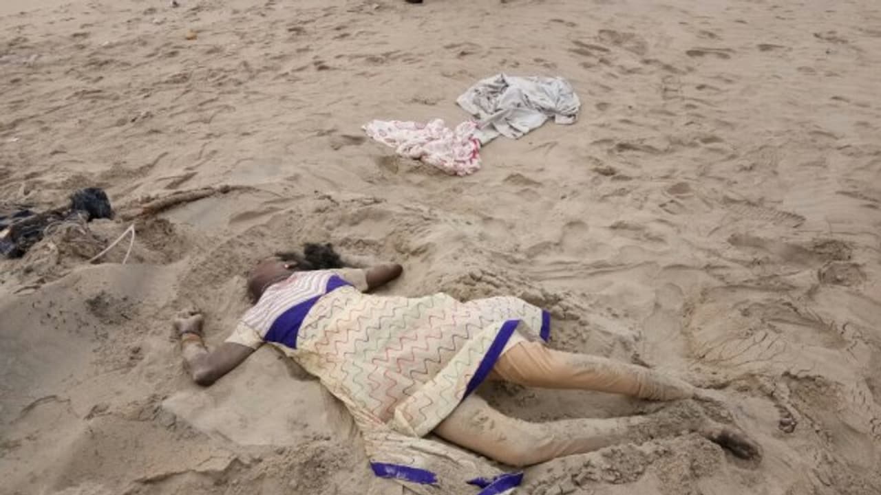 கிழக்கு கடற்கரை சாலையில் இளம்பெண் கற்பழித்து கொலை! கிழக்கு கடற்கரை சாலையில் இளம்பெண் கற்பழித்து கொலை!