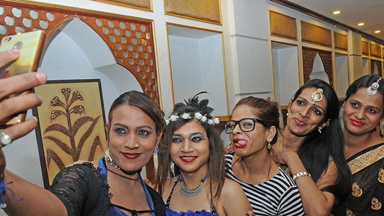 ಜನನ ಪ್ರಮಾಣ ಪತ್ರದಲ್ಲಿ ತೃತೀಯ ಲಿಂಗಿಗಳೆಂದು ಗುರುತಿಸಲು ಅವಕಾಶ ಜನನ ಪ್ರಮಾಣ ಪತ್ರದಲ್ಲಿ ತೃತೀಯ ಲಿಂಗಿಗಳೆಂದು ಗುರುತಿಸಲು ಅವಕಾಶ