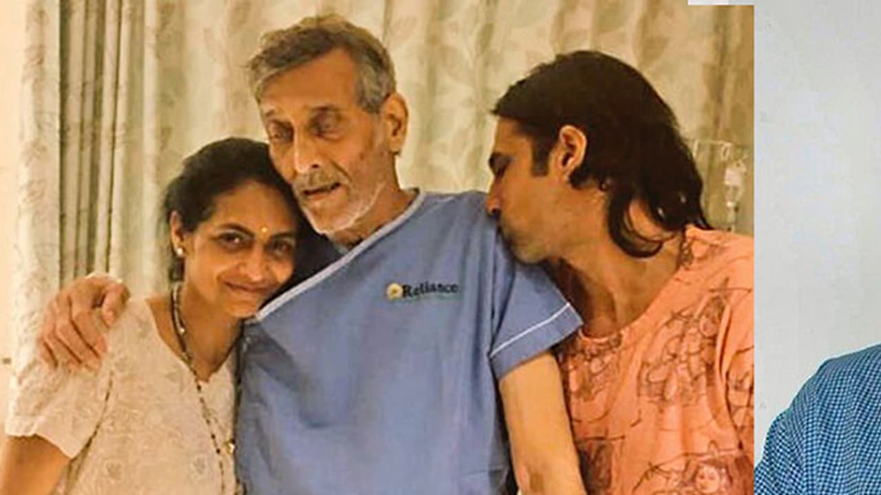 ಕ್ಯಾನ್ಸರ್'ಗೆ ತುತ್ತಾಗಿ ಹೀಗಾಗಿದ್ದಾರಾ ಬಾಲಿವುಡ್'ನ ಪ್ರಖ್ಯಾತ ನಟ ವಿನೋದ್ ಖನ್ನಾ? ಕ್ಯಾನ್ಸರ್'ಗೆ ತುತ್ತಾಗಿ ಹೀಗಾಗಿದ್ದಾರಾ ಬಾಲಿವುಡ್'ನ ಪ್ರಖ್ಯಾತ ನಟ ವಿನೋದ್ ಖನ್ನಾ?