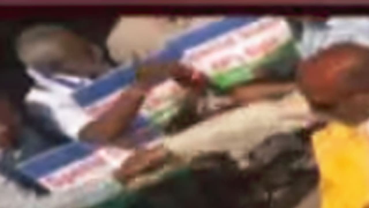 వైసిపి ఎంపిలపై జెసి దౌర్జన్యం..సంచలనం వైసిపి ఎంపిలపై జెసి దౌర్జన్యం..సంచలనం