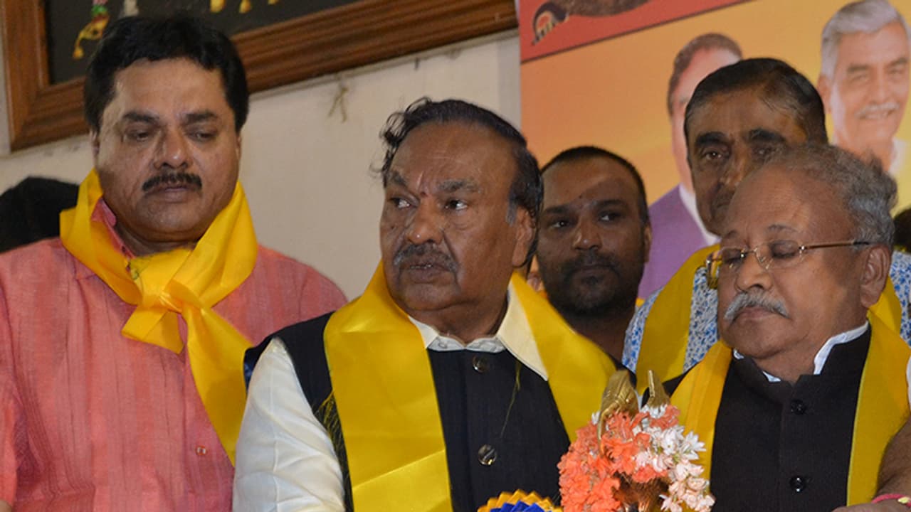 ಸಂತೋಷ್ ವಿಚಾರ: ಕಾರ್ಯಕಾರಿಣಿಗೆ ಈಶ್ವರಪ್ಪ ಗೈರು? ಸಂತೋಷ್ ವಿಚಾರ: ಕಾರ್ಯಕಾರಿಣಿಗೆ ಈಶ್ವರಪ್ಪ ಗೈರು?