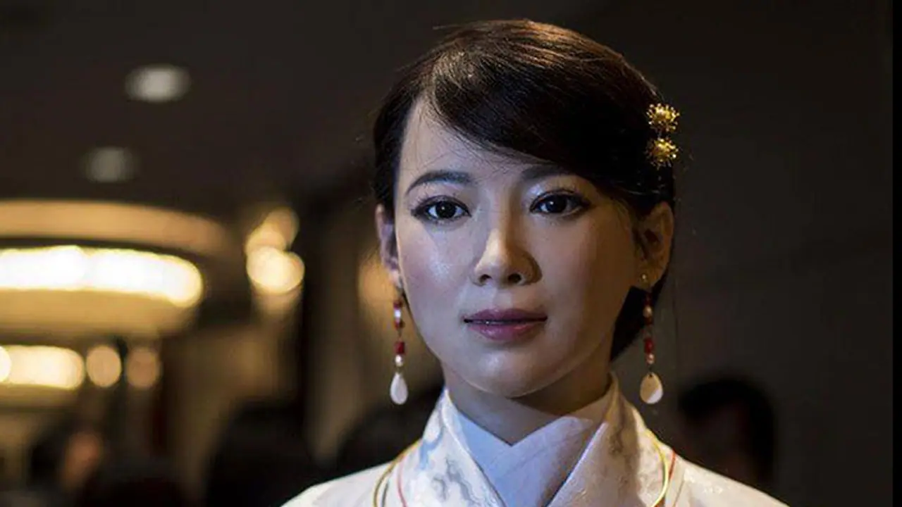 Meet Jia Jia, China's super realistic 'robot goddess' Meet Jia Jia, China's super realistic 'robot goddess'