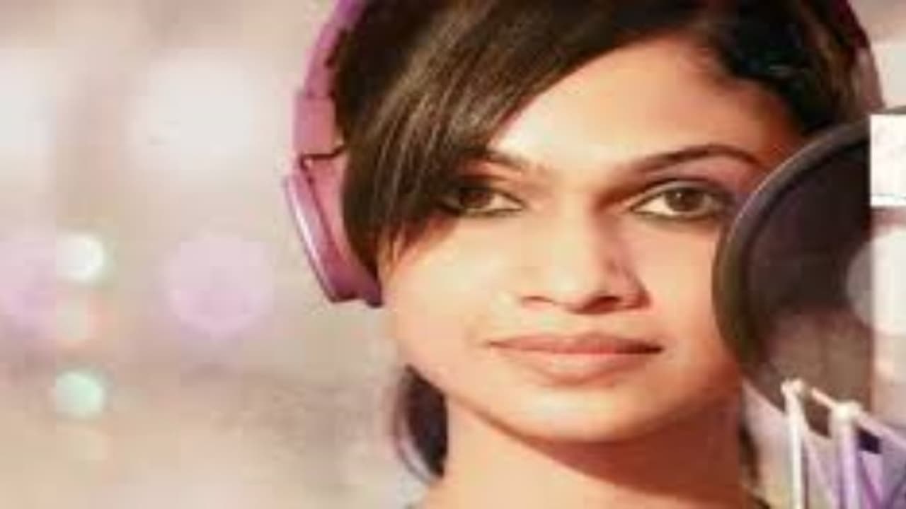 தனுஷ் குறித்து ஆதாரத்துடன் அதிர்ச்சி தகவல் வெளியிட்ட.... பாடகி சுசித்ரா.... தனுஷ் குறித்து ஆதாரத்துடன் அதிர்ச்சி தகவல் வெளியிட்ட.... பாடகி சுசித்ரா....