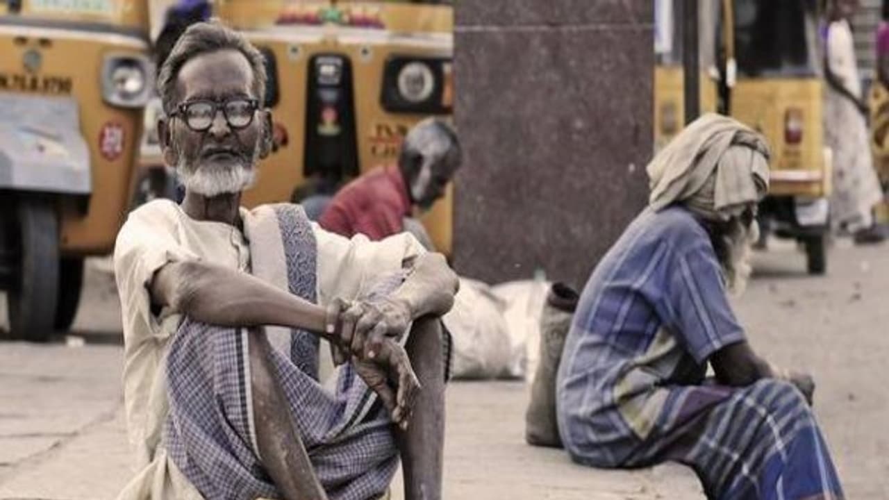 எச்சரிக்கை….பெற்றோர்களை நிராகரிகரிக்கும் அரசு ஊழியர்களுக்கு ‘சம்பளம் கட்’ எச்சரிக்கை….பெற்றோர்களை நிராகரிகரிக்கும் அரசு ஊழியர்களுக்கு ‘சம்பளம் கட்’