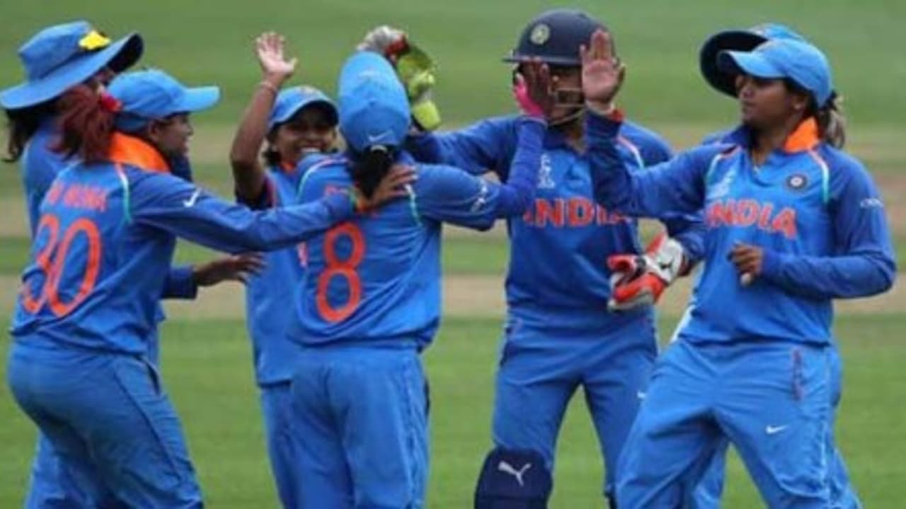 ஐசிசி உலக கோப்பை கிரிக்கெட் தொடரில் அசத்திய பெண்கள்…இலங்கை அணியை வீழ்த்தி அரையிறுத்திக்கு முன்னேற்றம்…. ஐசிசி உலக கோப்பை கிரிக்கெட் தொடரில் அசத்திய பெண்கள்…இலங்கை அணியை வீழ்த்தி அரையிறுத்திக்கு முன்னேற்றம்….