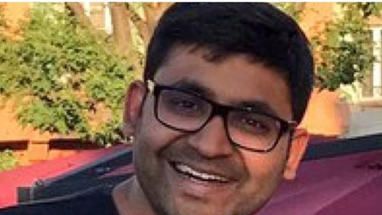 Parag Agarwal: யார் இந்த பராக் அகர்வால்? இளம் வயதிலேயே இந்தியர் ஒருவர் டுவிட்டரின் சிஇஓவானது எப்படி? Parag Agarwal: யார் இந்த பராக் அகர்வால்? இளம் வயதிலேயே இந்தியர் ஒருவர் டுவிட்டரின் சிஇஓவானது எப்படி?