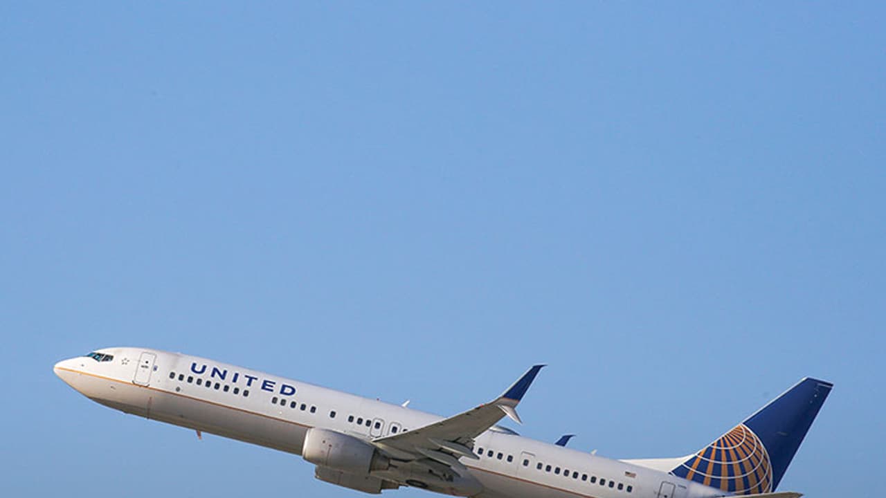 ಪ್ರಯಾಣಿಕನ ಶೌಚ ರಂಪಾಟ : ವಿಮಾನ ತುರ್ತು ಲ್ಯಾಂಡಿಂಗ್ ಪ್ರಯಾಣಿಕನ ಶೌಚ ರಂಪಾಟ : ವಿಮಾನ ತುರ್ತು ಲ್ಯಾಂಡಿಂಗ್