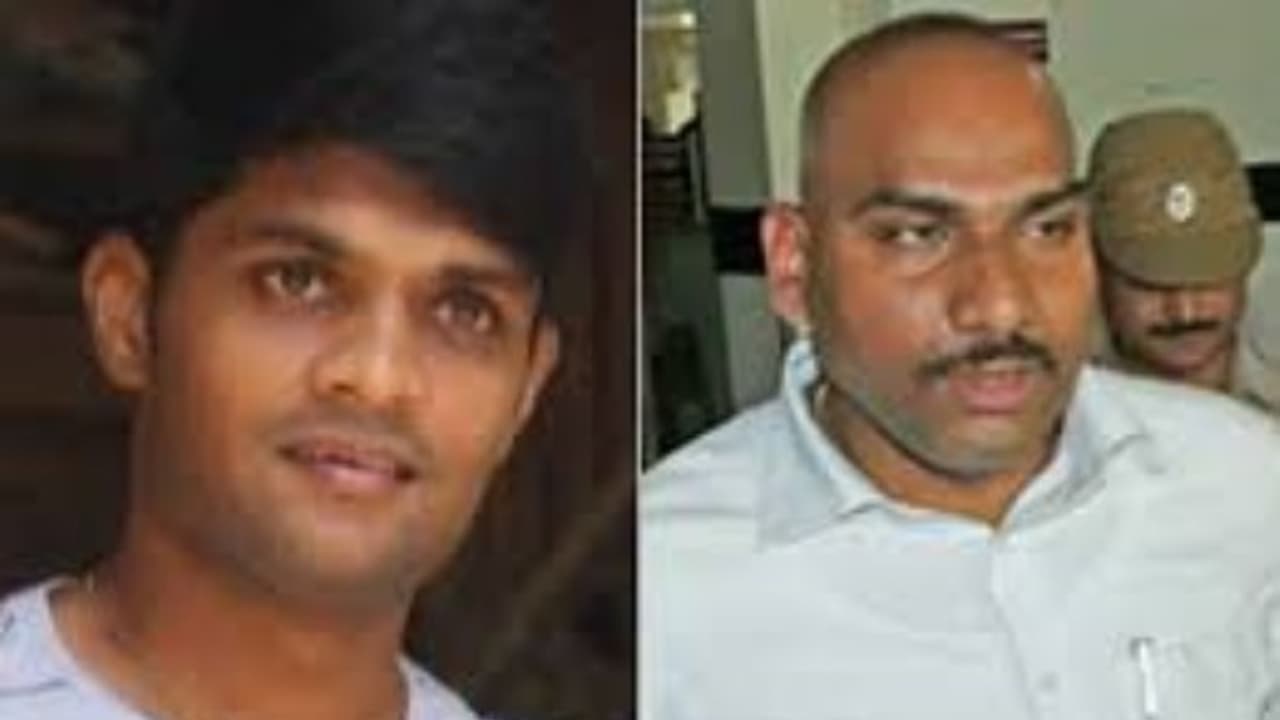 90% இயல்பு திரும்பி விட்டது...! போலீஸார் எண்ணிக்கை அதே அளவுதான் சொல்கிறார்கள் தூத்துக்குடி கலெக்டரும் எஸ்.பியும் 90% இயல்பு திரும்பி விட்டது...! போலீஸார் எண்ணிக்கை அதே அளவுதான் சொல்கிறார்கள் தூத்துக்குடி கலெக்டரும் எஸ்.பியும்