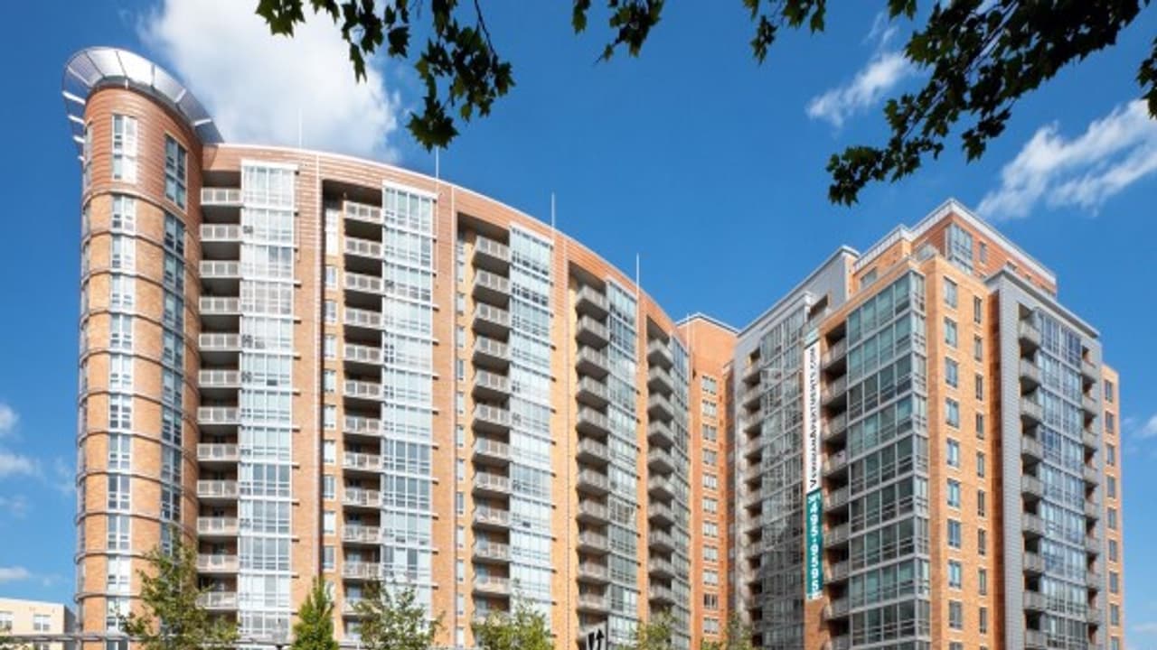 சென்னையில் அபார்ட்மெண்ட்ஸ் வாழ்க்கை இதுதான்...! ஒரு ரவுண்டு பார்க்கலாம் வாங்க... சென்னையில் அபார்ட்மெண்ட்ஸ் வாழ்க்கை இதுதான்...! ஒரு ரவுண்டு பார்க்கலாம் வாங்க...