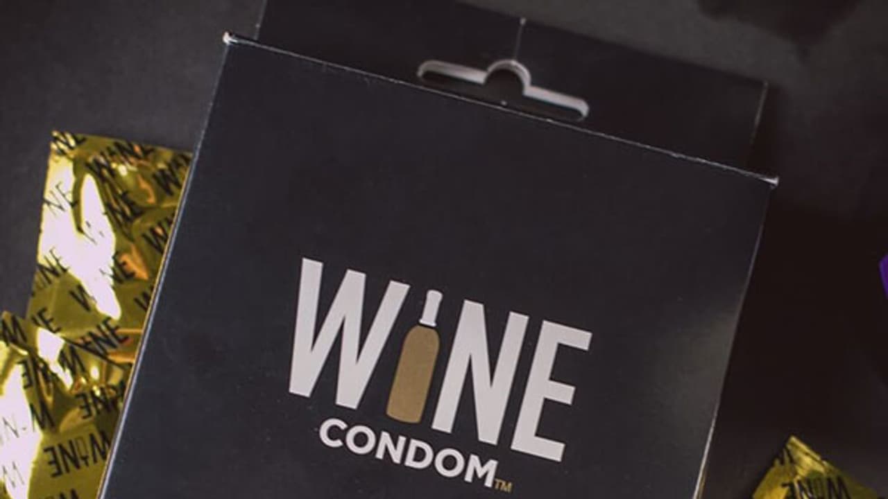 ಮಾರ್ಕೆಟ್'ಗೆ ಬಂದಿದೆ ವೈನ್ ಕಾಂಡೊಮ್: ಆದರೆ ಇದನ್ನು ಬಳಸೋದು ಮಾತ್ರ ಬೇರೆ ಉದ್ದೇಶಕ್ಕೆ..! ಮಾರ್ಕೆಟ್'ಗೆ ಬಂದಿದೆ ವೈನ್ ಕಾಂಡೊಮ್: ಆದರೆ ಇದನ್ನು ಬಳಸೋದು ಮಾತ್ರ ಬೇರೆ ಉದ್ದೇಶಕ್ಕೆ..!