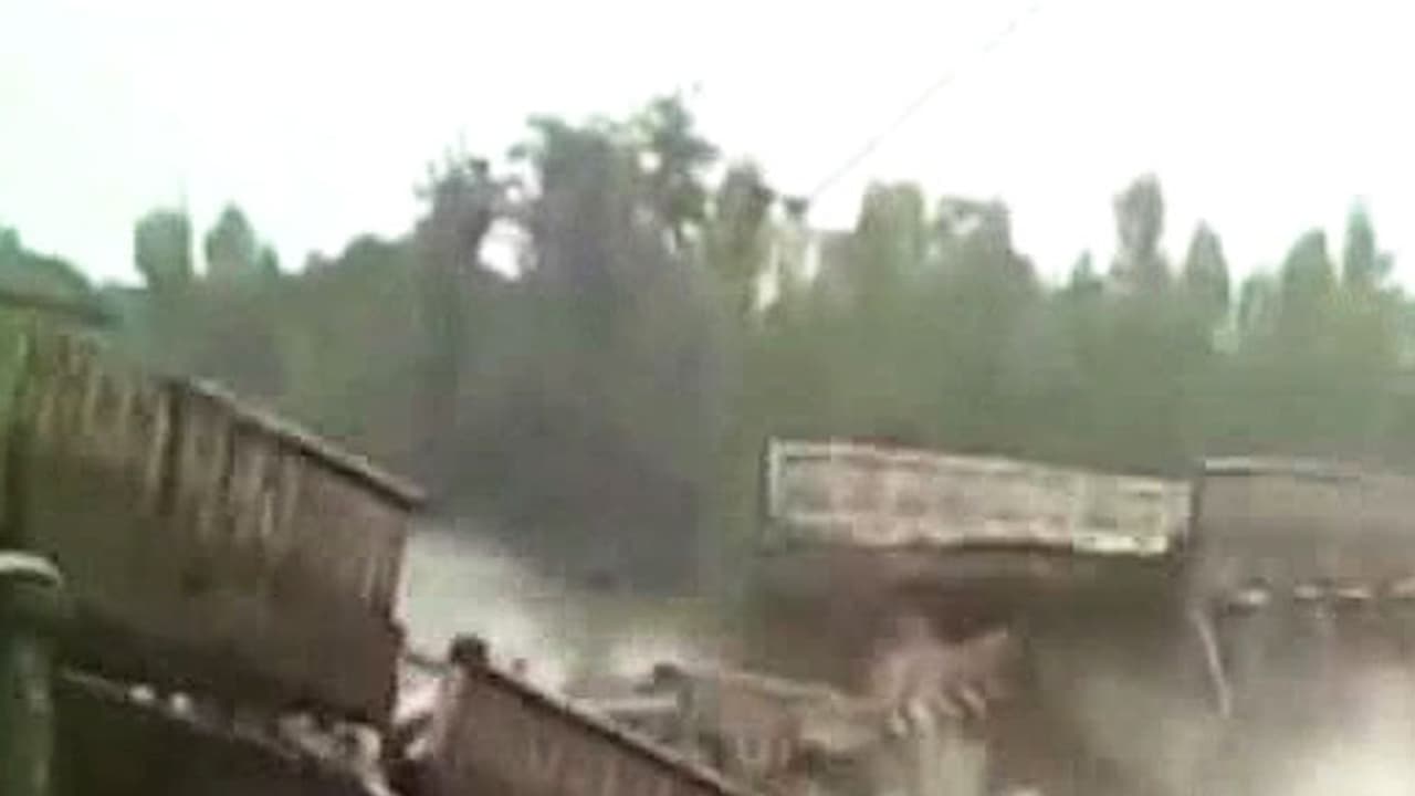 Foot bridge collapses in South Goa, dozens injured Foot bridge collapses in South Goa, dozens injured