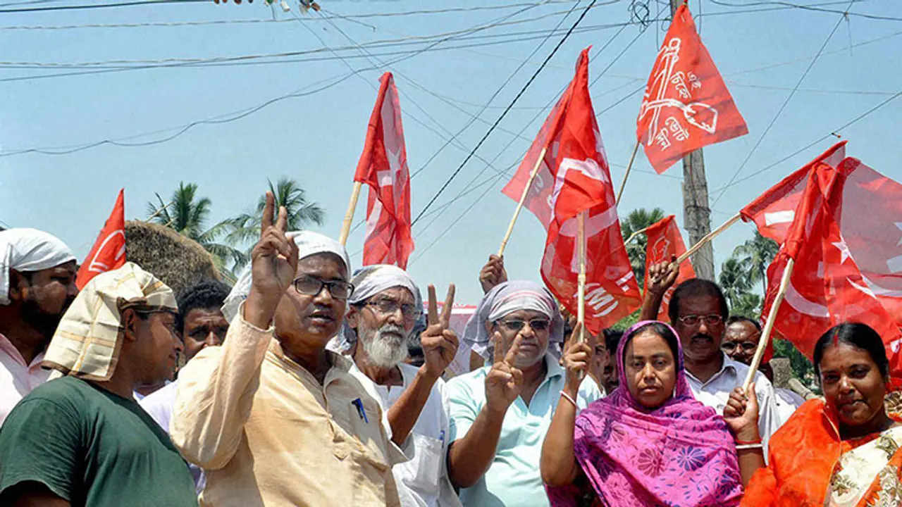 WB polls: Sporadic incidents of violence reported WB polls: Sporadic incidents of violence reported