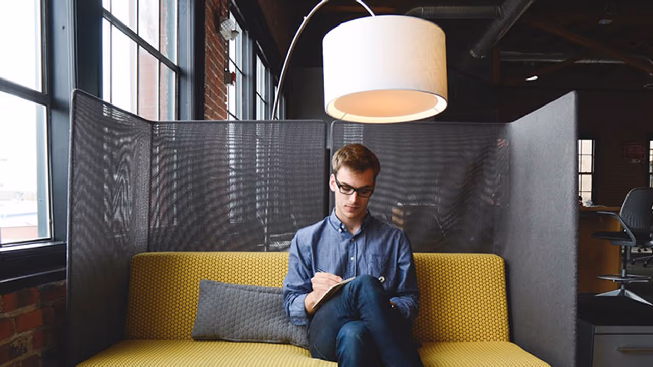 5 habits that could make you unpopular at the workplace 5 habits that could make you unpopular at the workplace