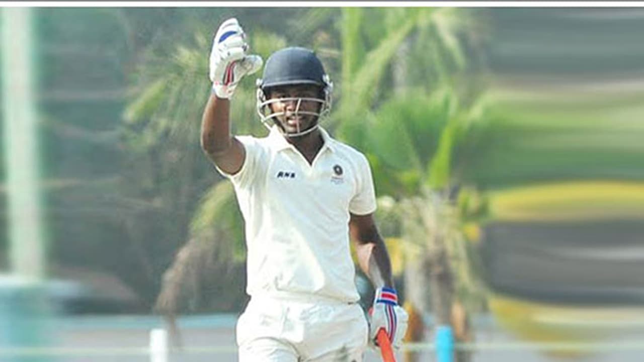 കേരളത്തിന്റെ രഞ്ജി ക്വാര്ട്ടര് പോരാട്ടം വൈകുന്നു കേരളത്തിന്റെ രഞ്ജി ക്വാര്ട്ടര് പോരാട്ടം വൈകുന്നു