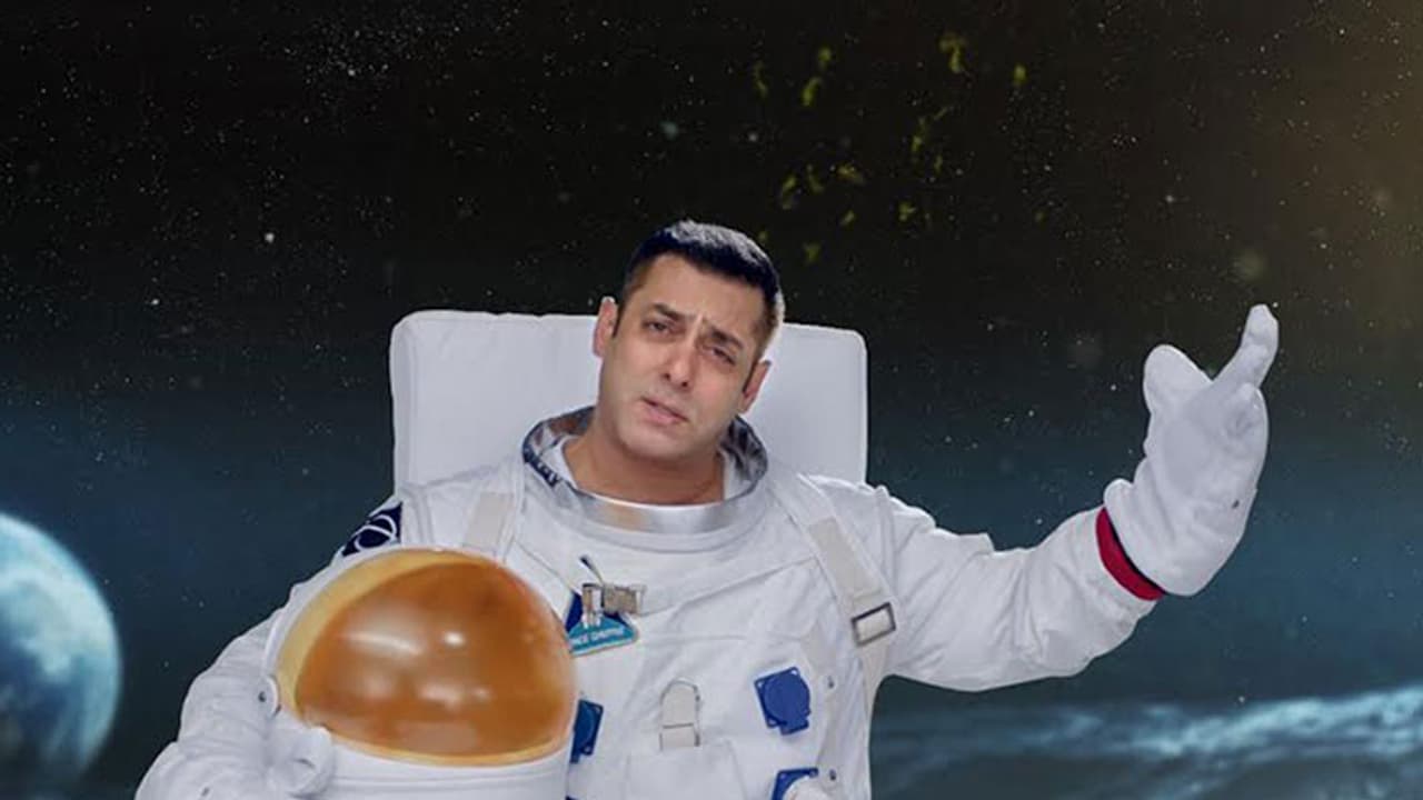Bigg Boss 10: Salman goes to space to interact with 'aam janta' Bigg Boss 10: Salman goes to space to interact with 'aam janta'
