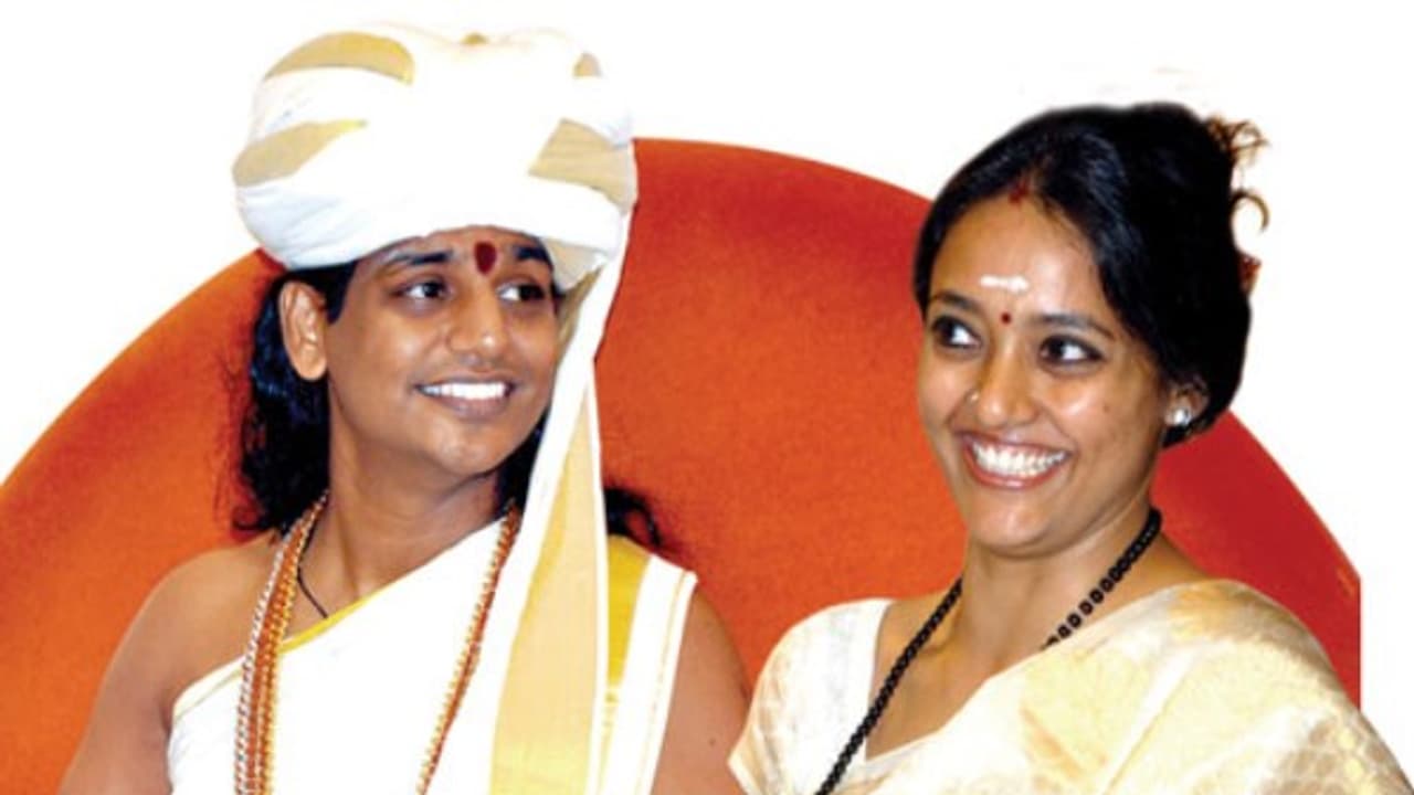 ரஞ்சிதாவிற்கு நித்தியானந்தா கொடுத்த பதவி..! என்ன தெரியுமா? ரஞ்சிதாவிற்கு நித்தியானந்தா கொடுத்த பதவி..! என்ன தெரியுமா?